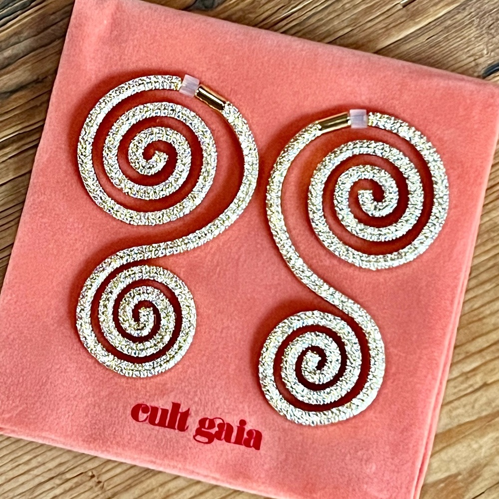 🌺🎉HP🎉🌺 NWT Cult Gaia Ramala Crystal-Embellished Gold Spiral Earrings - Picture 4 of 17